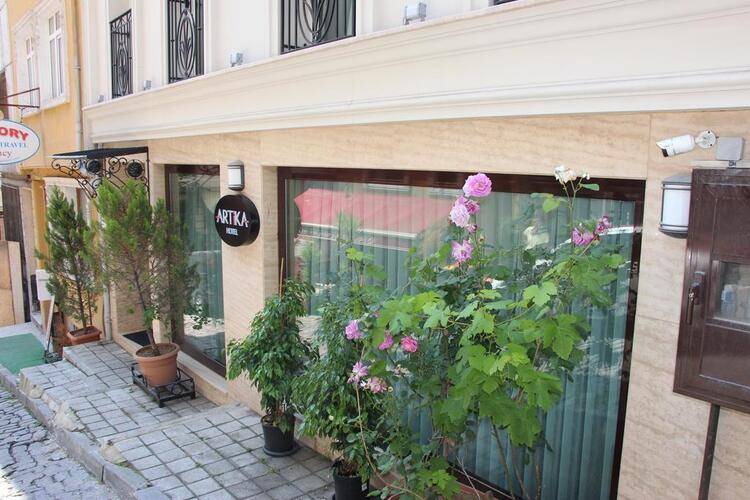 Artika Hotel