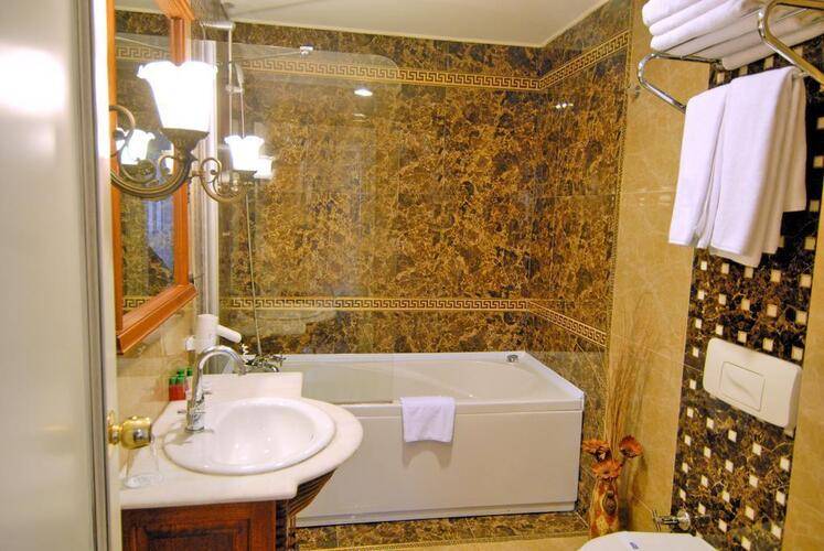 Aspen Boutique Hotel