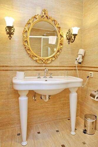 Aspen Boutique Hotel