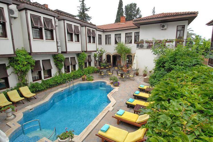 Aspen Boutique Hotel