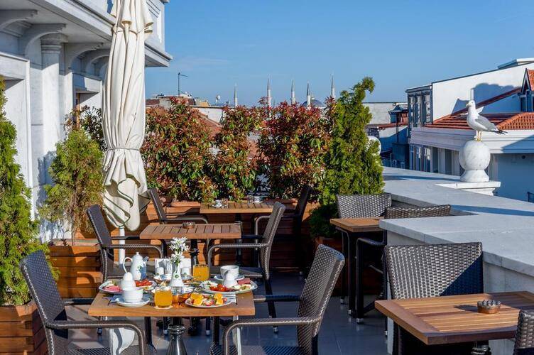 Bizim Hotel