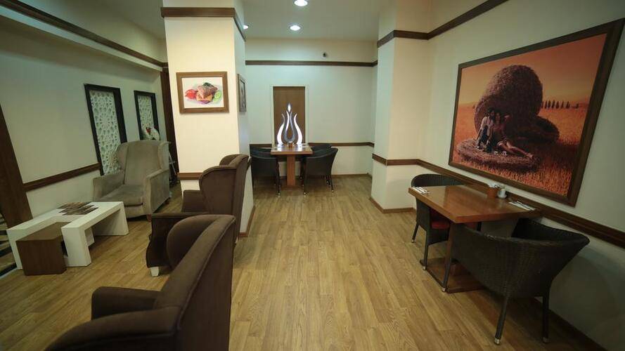 Black Pearl Hotel