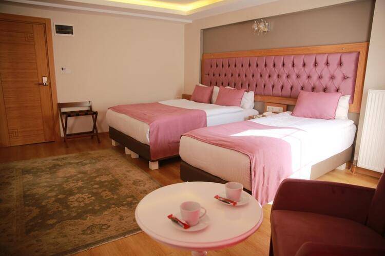 Black Pearl Hotel