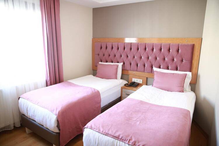 Black Pearl Hotel