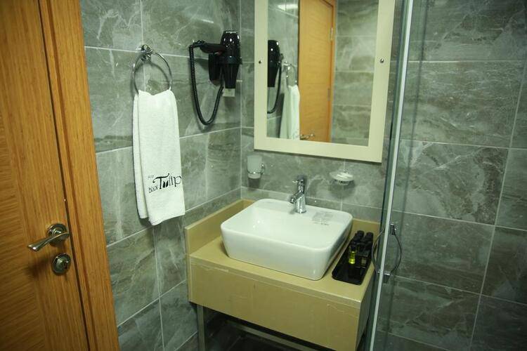 Black Pearl Hotel