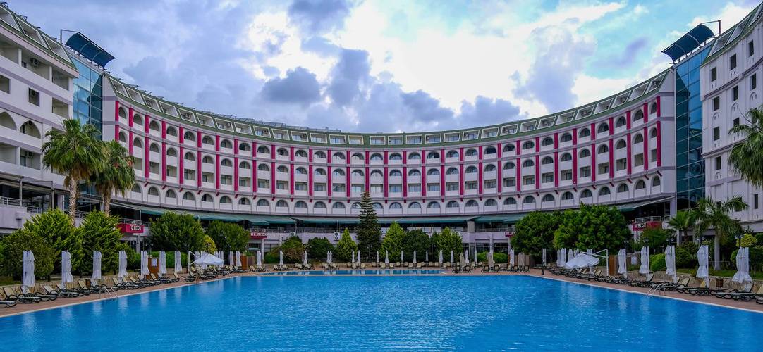 Grand Cortez Resort Hotel (Ex. Bayar Family Resort Hotel&Spa)