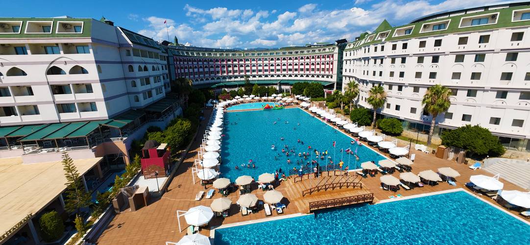 Grand Cortez Resort Hotel (Ex. Bayar Family Resort Hotel&Spa)