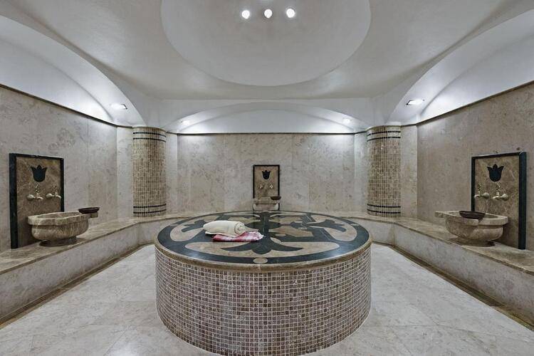 Lapis Inn Hotel & Spa (Ex. Ambassador Hotel)