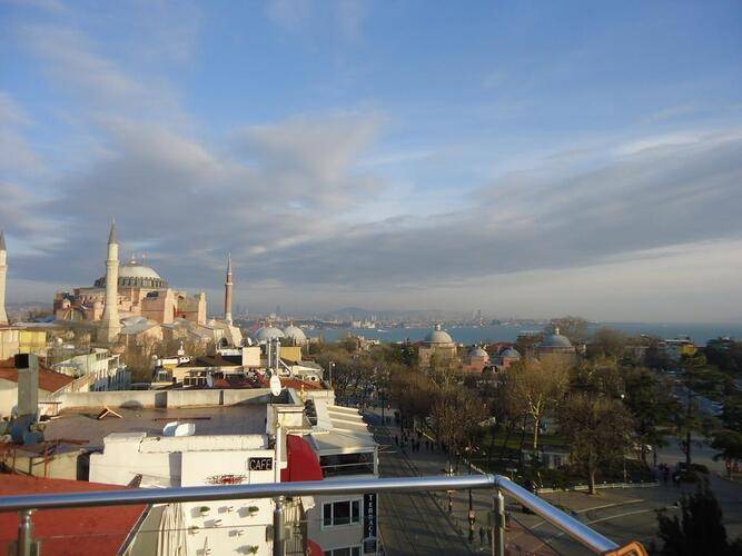 Lapis Inn Hotel & Spa (Ex. Ambassador Hotel)