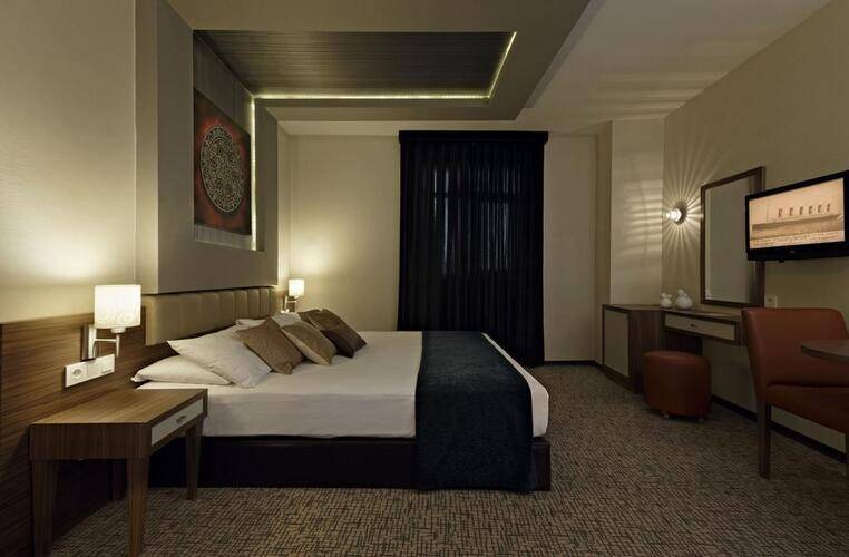 Lapis Inn Hotel & Spa (Ex. Ambassador Hotel)