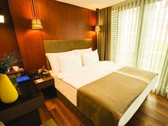Blueway Historical Hotel