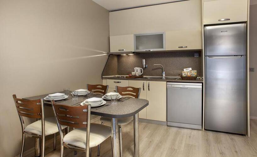 Blueway Hotel & Residence