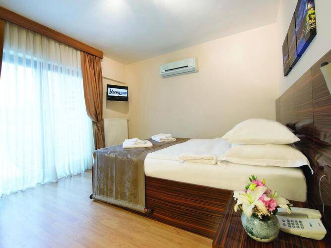 Blueway Hotel & Residence