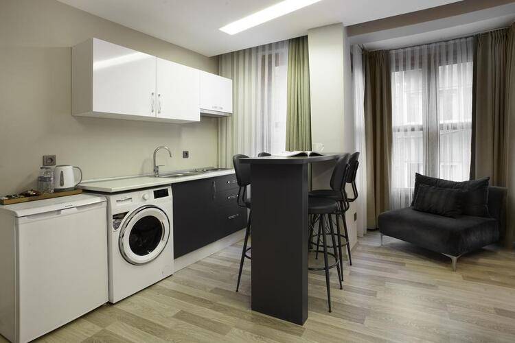 Blueway Hotel & Residence