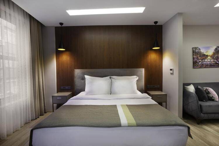 Blueway Hotel & Residence