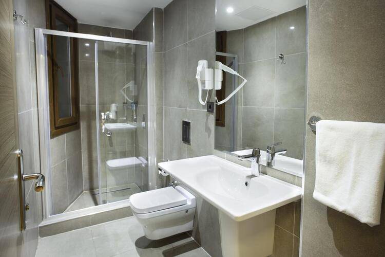Blueway Hotel & Residence