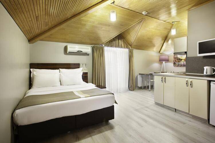 Blueway Hotel & Residence
