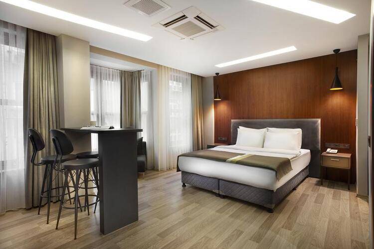 Blueway Hotel & Residence