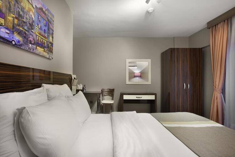Blueway Hotel & Residence