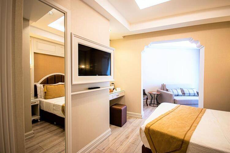 Boss Hotel