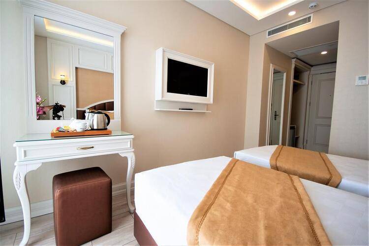 Boss Hotel