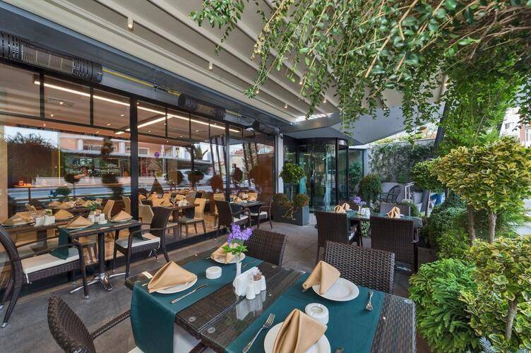 Boursier Hotel