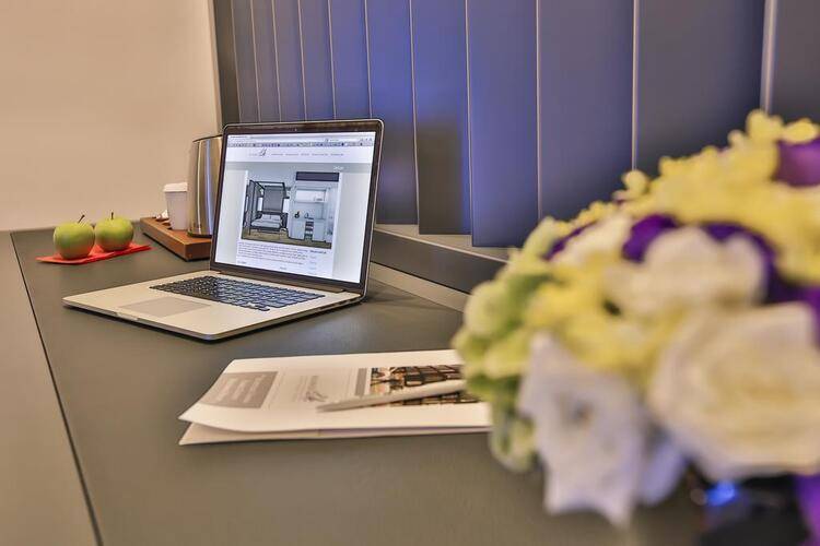 Business Life Hotel