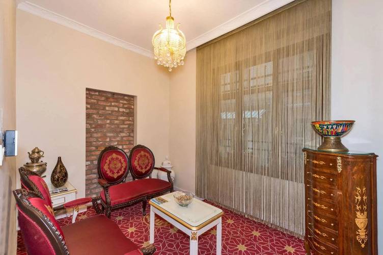 Fresia Hotel (Ex. By Murat Crown)