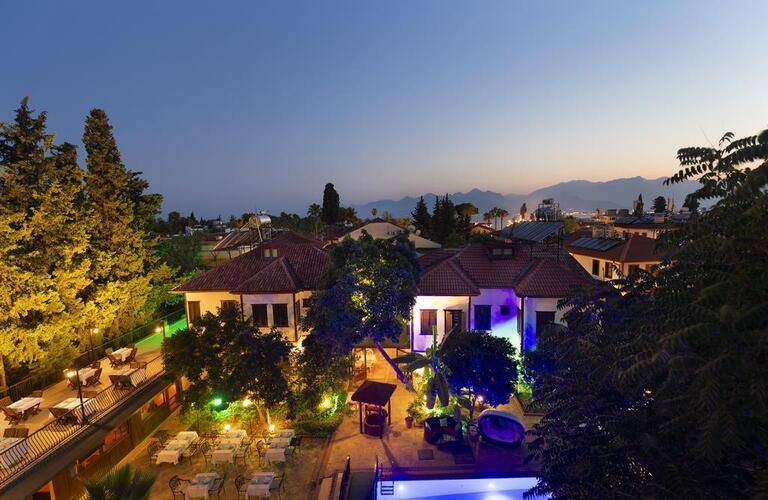 Castle Boutique Hotel
