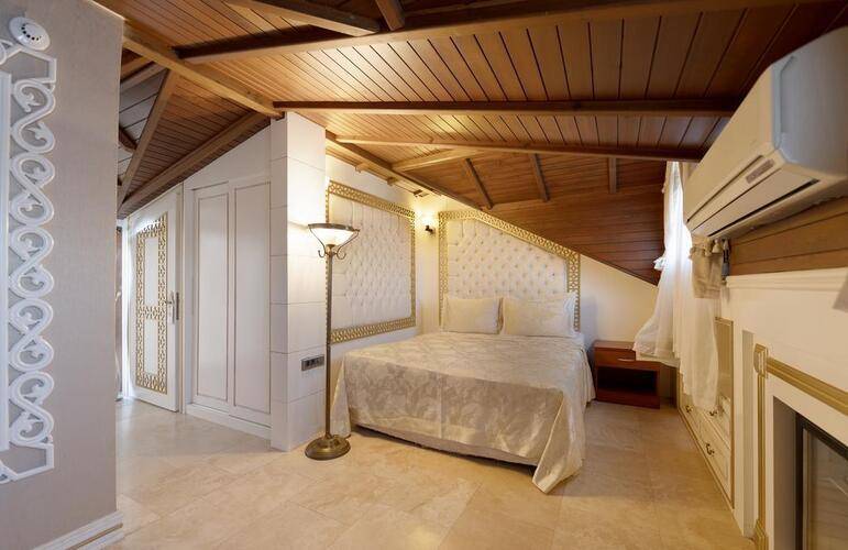 Castle Boutique Hotel