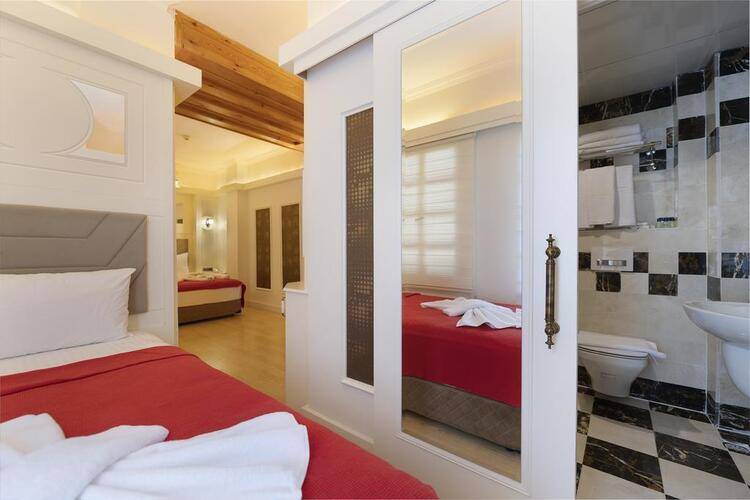 Castle Boutique Hotel