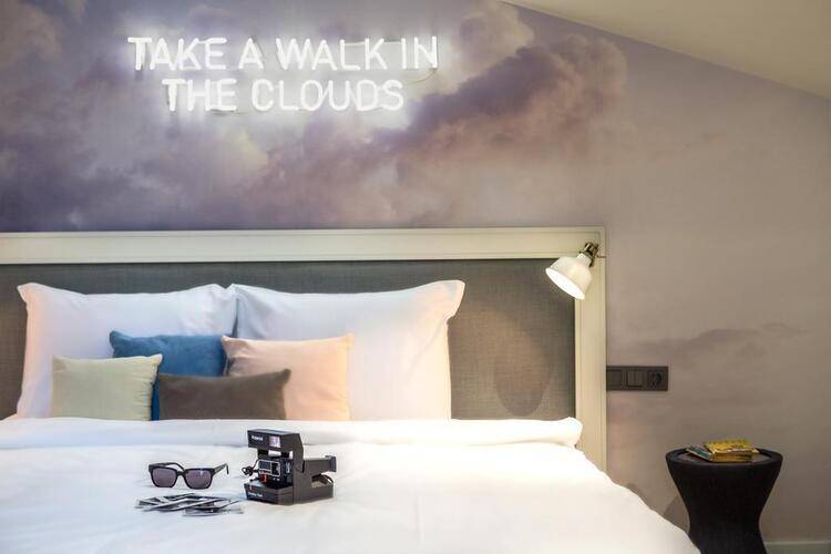 Cloud 7 Hotel