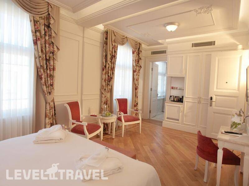 Фотография Corinne Hotel