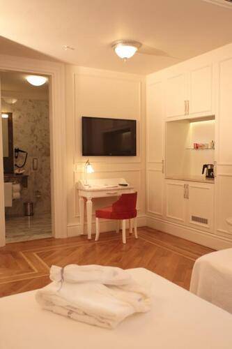 Corinne Hotel
