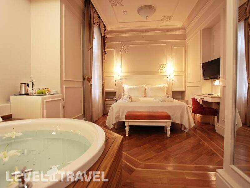 Фотография Corinne Hotel