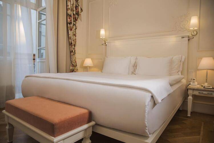 Corinne Hotel