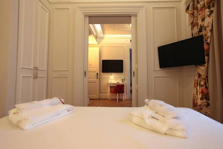 Corinne Hotel