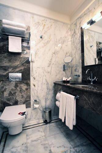 Corinne Hotel