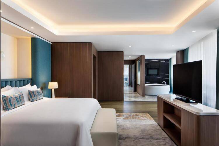 Reges A Luxury Collection Resort & Spa