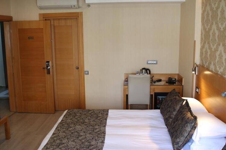 Emerald Hotel
