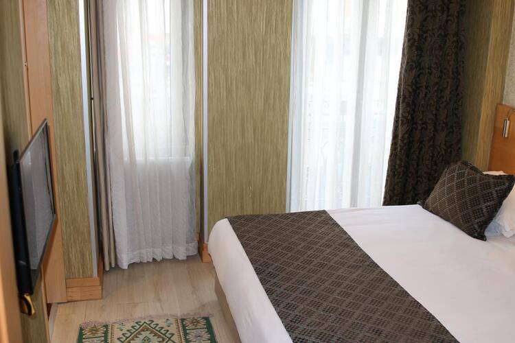 Emerald Hotel