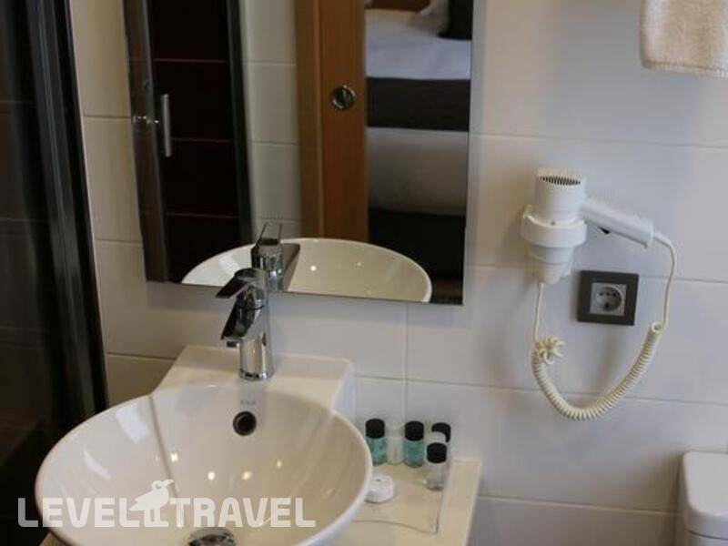 Фотография Emerald Hotel