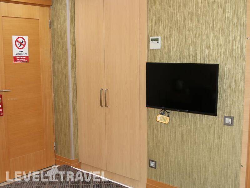 Фотография Emerald Hotel