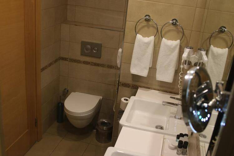 Emerald Hotel