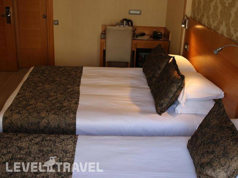 Фотография Emerald Hotel