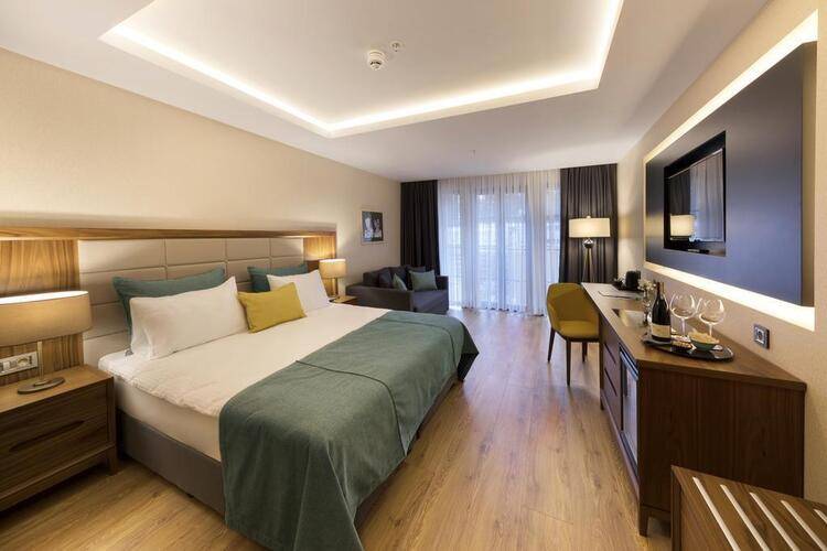 Endless Art Hotel