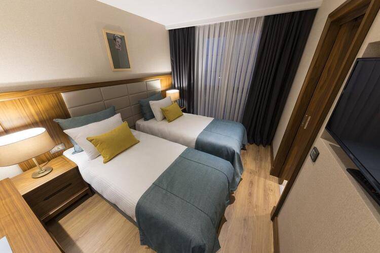 Endless Art Hotel
