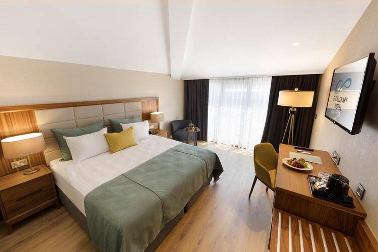 Endless Art Hotel