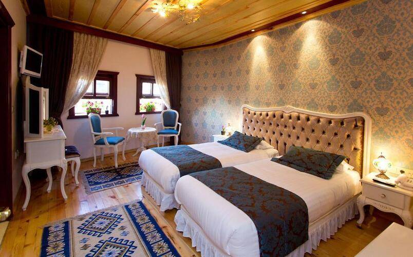 Esans Hotel