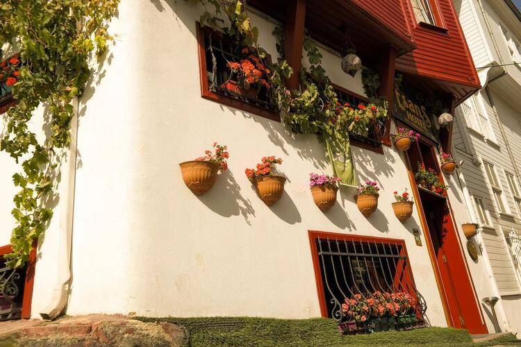 Esans Hotel